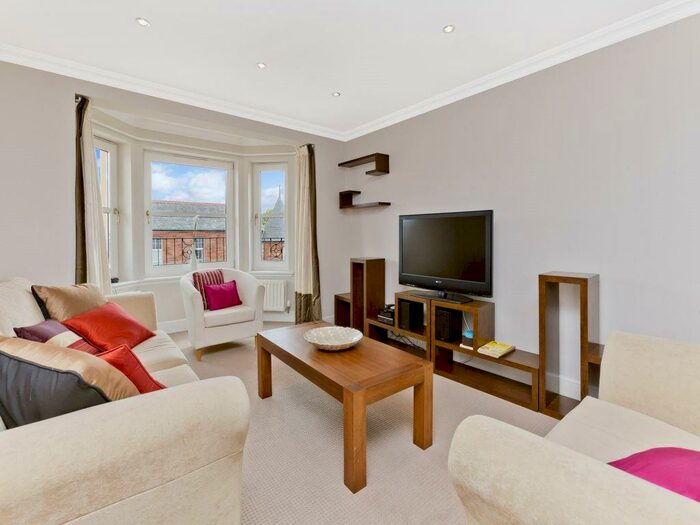 2 Bedroom Apartment To Rent In Rattray Drive, Glenlockhart, Edinburgh, EH10
