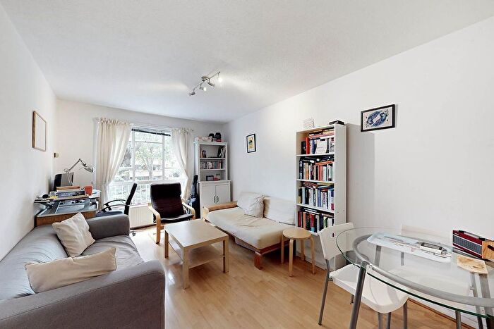 2 Bedroom Flat To Rent In Highbury New Park, Highbury, N5