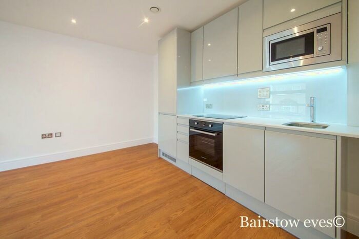 2 Bedroom Flat To Rent In Weld Brook House, Romford, RM7