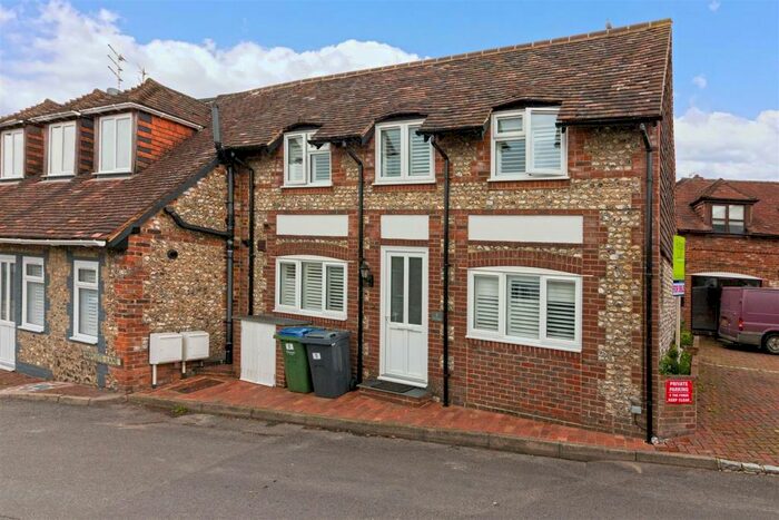 2 Bedroom Cottage To Rent In Nepcote Lane, Worthing, BN14