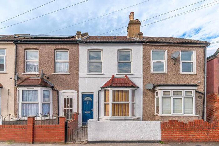 4 Bedroom Terraced House To Rent In Wortley Road, Croydon, CR0