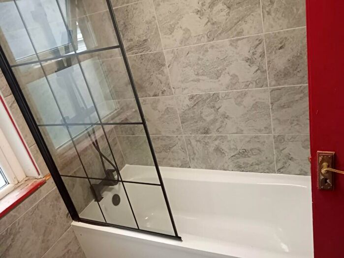 3 Bedroom Flat To Rent In Albany Road, Cardiff(City), CF24