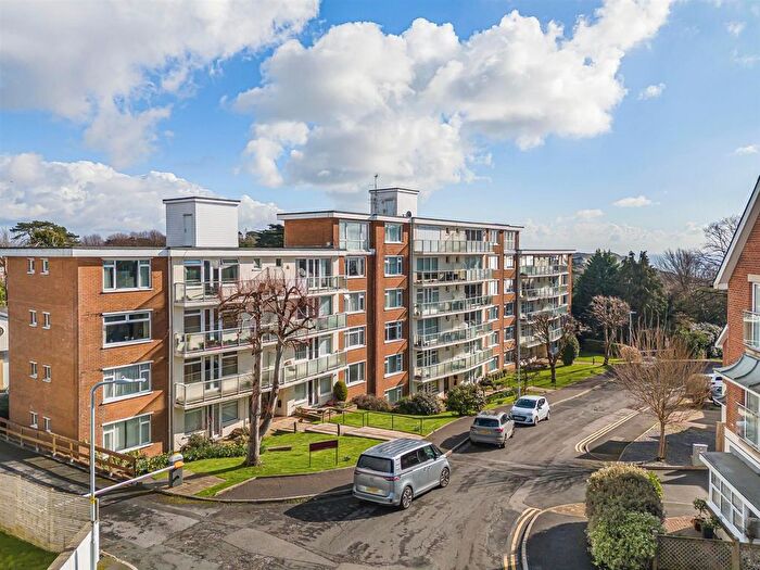 2 Bedroom Flat For Sale In Brynfield Court, Langland, Swansea, SA3