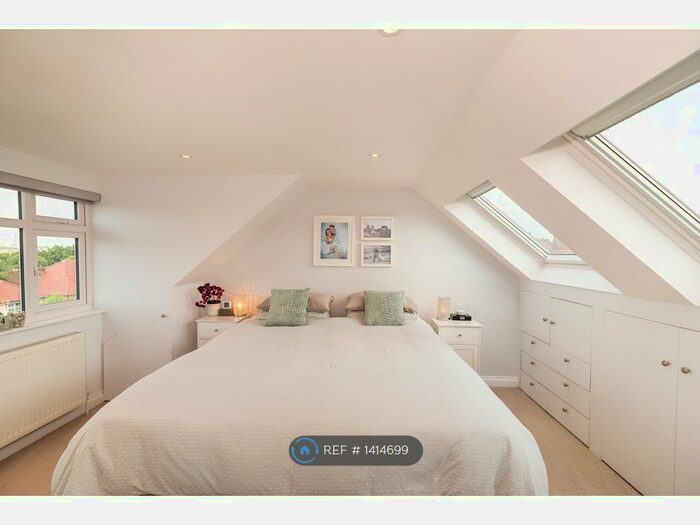 3 Bedroom End Of Terrace House To Rent In Godley Road, London, SW18