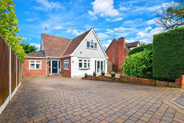 4 Bedroom Detached House For Sale In The Gardens, Doddinghurst, Brentwood, CM15