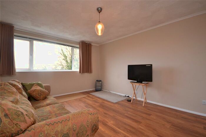 1 Bedroom Flat To Rent In Fairlawns, Brownlow Road, London N11