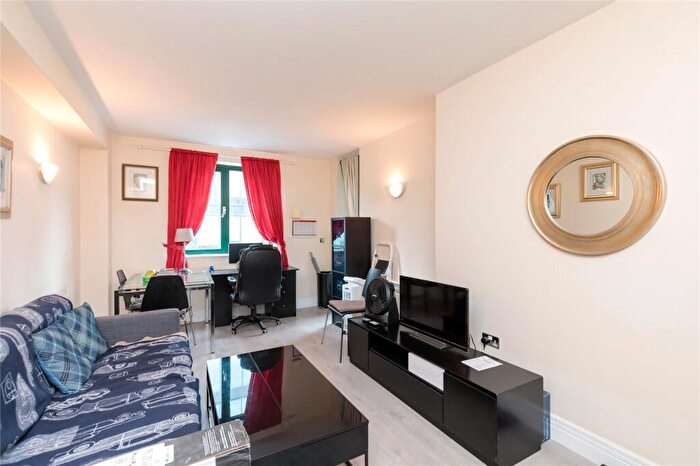 1 Bedroom Flat To Rent In Londinium Tower, Mansell Street, E1