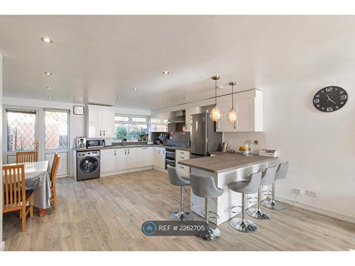 3 Bedroom Terraced House To Rent In Dillwyn Close, London, SE26