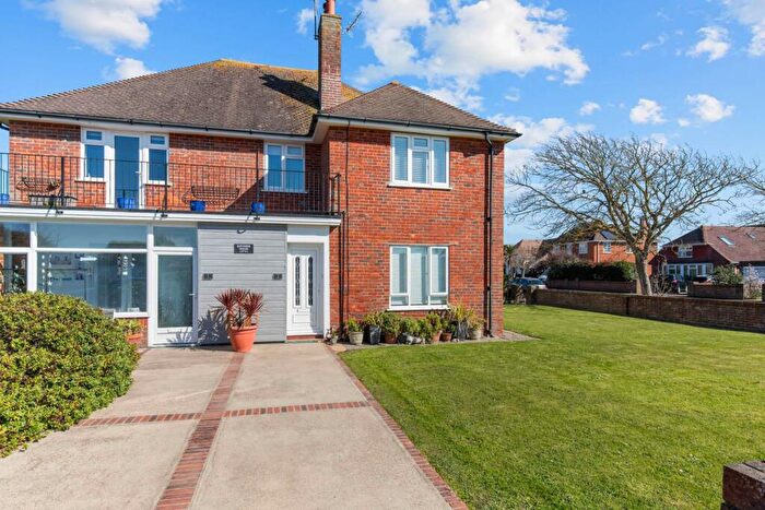 2 Bedroom Flat For Sale In Nutley Avenue, Goring-By-Sea, BN12