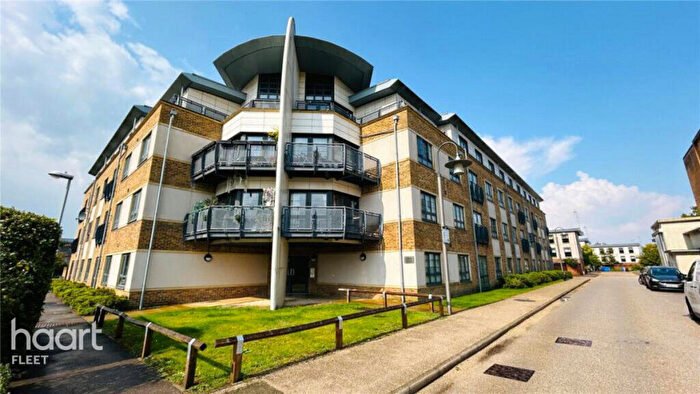 2 Bedroom Apartment To Rent In Pond Road, Farnborough, GU14