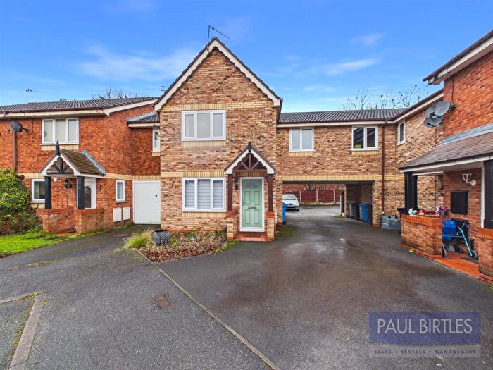 3 Bedroom Mews For Sale In St. Clements Fold, Urmston, Trafford, M41