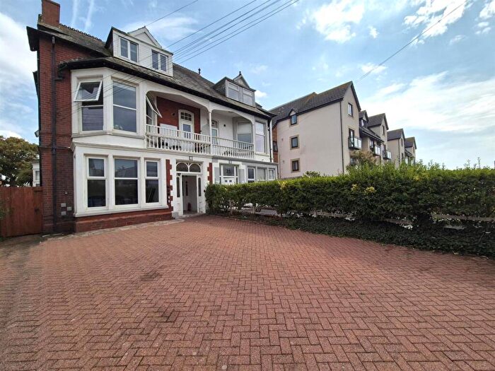3 Bedroom Flat For Sale In Fairhaven Road, Lytham St. Annes, FY8