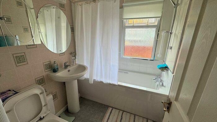 2 Bedroom Mobile Home For Sale In Ram Hill, Coalpit Heath, Bristol, BS36