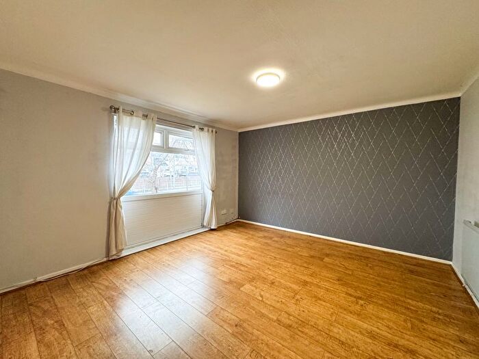 3 Bedroom End Of Terrace House For Sale In Boulevard Way, Grimsby, DN31
