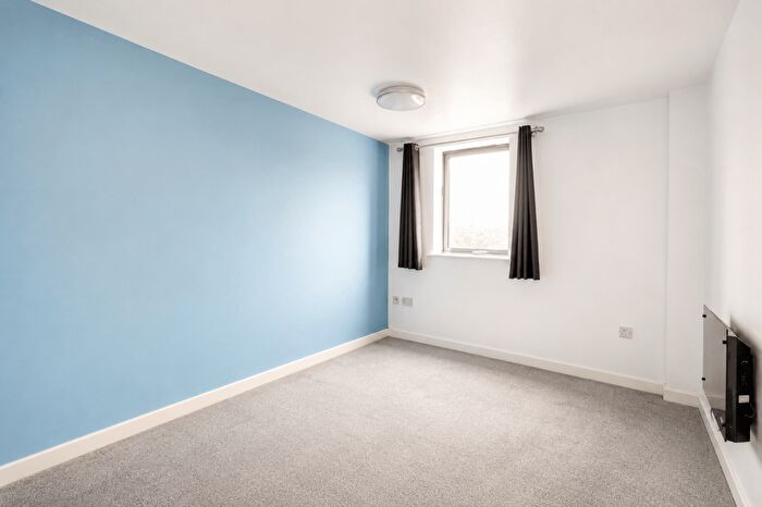 1 Bedroom Flat To Rent In Flat, Lawford Mews, Waterloo Road, St Philips, BS2