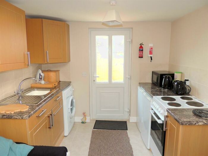 1 Bedroom Apartment To Rent In Church Road, Bristol, BS39
