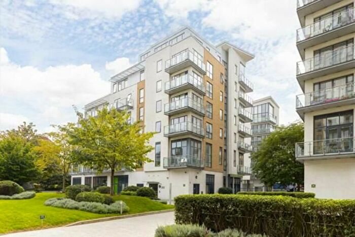 2 Bedroom Flat To Rent In Seven Sea Gardens, London, E3