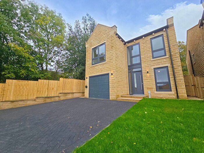 4 Bedroom Detached House For Sale In Martin Croft, Silkstone, Barnsley, S75
