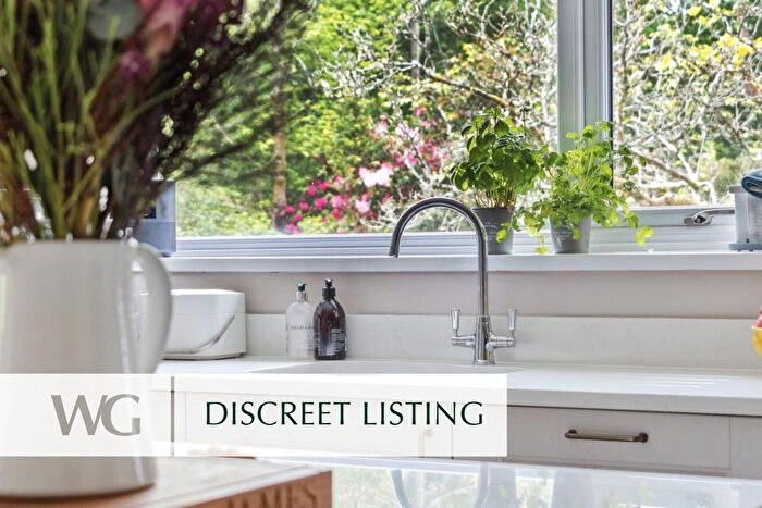 4 Bedroom Bungalow For Sale In Bendarroch Road, West Hill, Ottery St. Mary, EX11