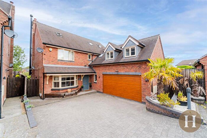 6 Bedroom Detached House For Sale In Redhill Road, Kings Norton, Birmingham, B38