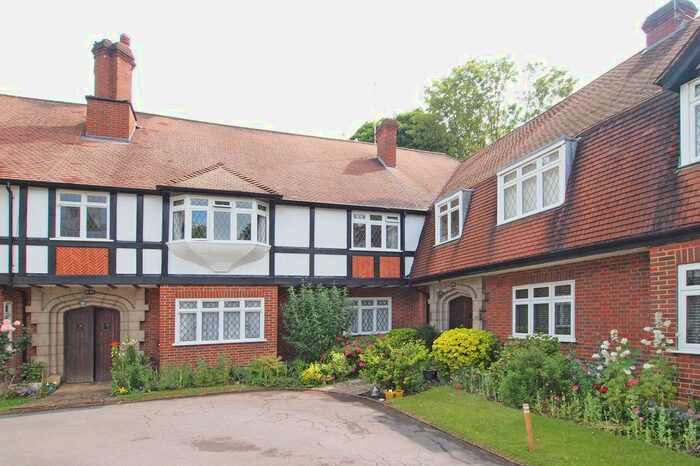 2 Bedroom Flat To Rent In Church Street, Ewell Village, KT17