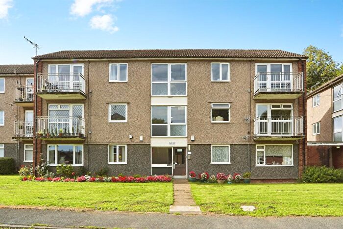 1 Bedroom Apartment For Sale In Cliffe Gardens, Shipley, BD18