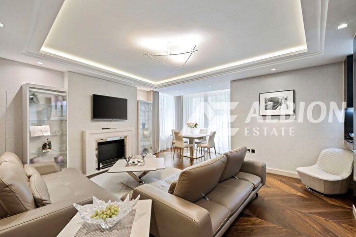 2 Bedroom Flat To Rent In Strand, Temple, London, WC2R