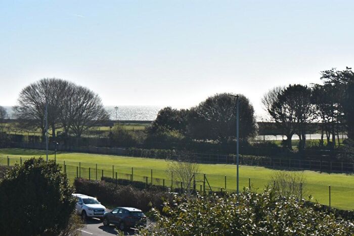 2 Bedroom Apartment For Sale In Eastern Parade, Portsmouth, Hampshire, PO4