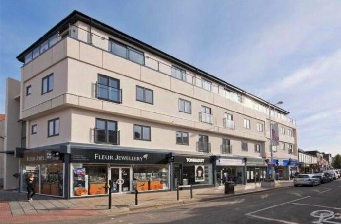 1 Bedroom Flat To Rent In Crown House, Church Street, Walton-On-Thames, KT12