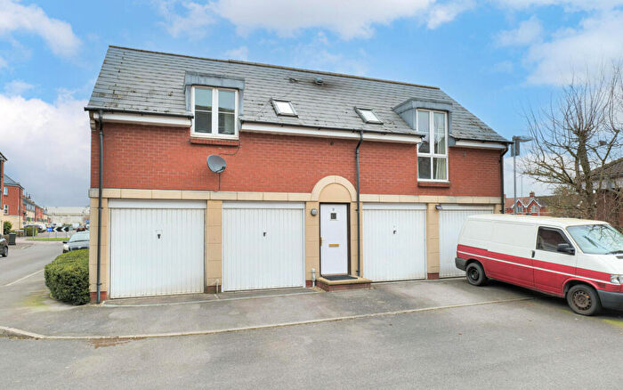 2 Bedroom Coach House For Sale In Foundry Close, Melksham, SN12