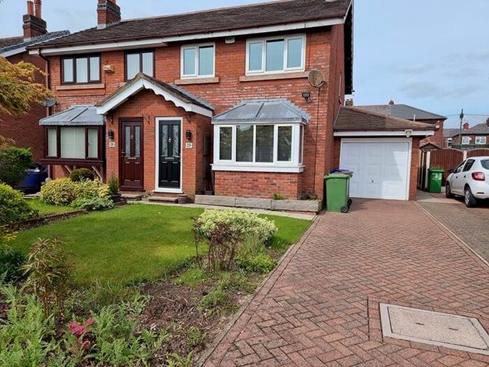2 Bedroom Semi-Detached House To Rent In Marleyer Close, New Moston, Manchester, M40