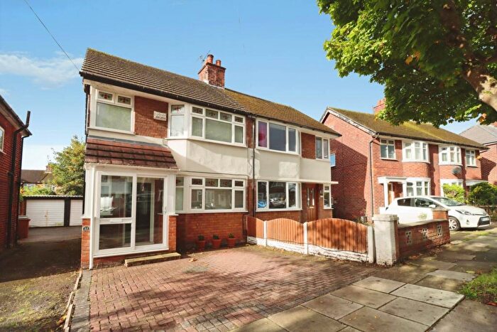 3 Bedroom Semi Detached House For Sale In Asterfield Avenue, Bebington, CH63