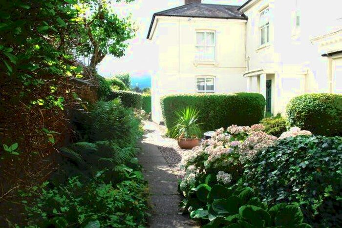 1 Bedroom Flat To Rent In Hagley Road, Stourbridge, DY8