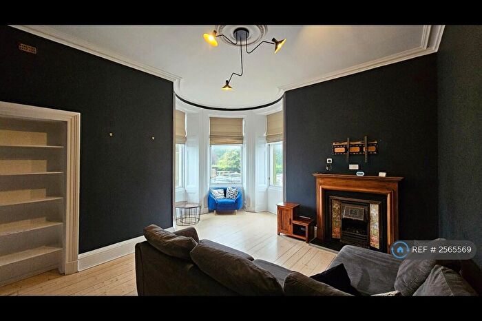 3 Bedroom Flat To Rent In Morningside Road, Edinburgh, EH10
