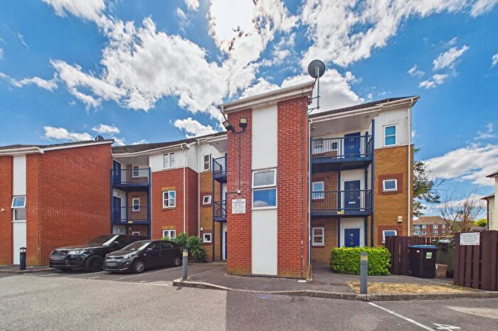 1 Bedroom Flat To Rent In Kennet Walk, Reading, Berkshire, RG1