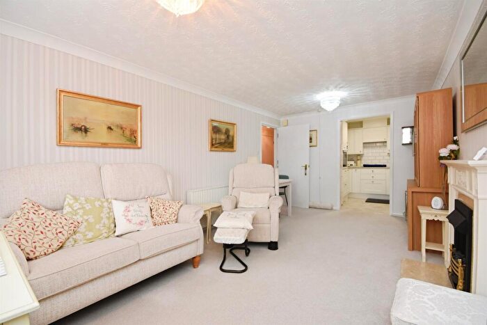 1 Bedroom Retirement Property For Sale In Godfreys Mews, Chelmsford, CM2