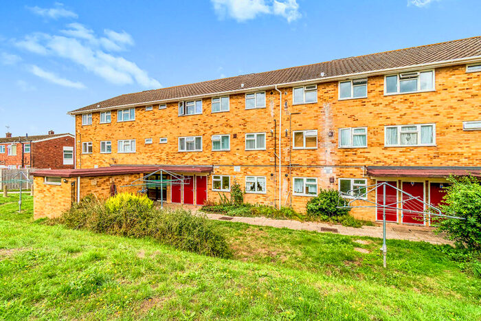 2 Bedroom Flat To Rent In Parkside, Totton, Southampton, SO40