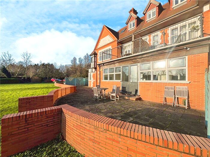 3 Bedroom Flat To Rent In Ferry Lane, Wraysbury, Staines-Upon-Thames, Berkshire, TW19