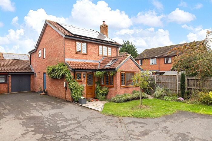 4 Bedroom Link Detached House For Sale In The Oaks, Milton, Cambridge, Cambridgeshire, CB24