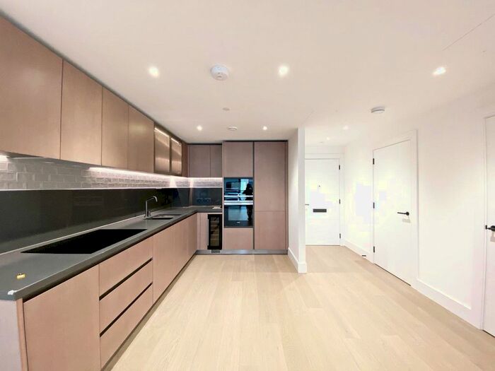 2 Bedroom Flat To Rent In Chartwell House, Palmer Road, SW11