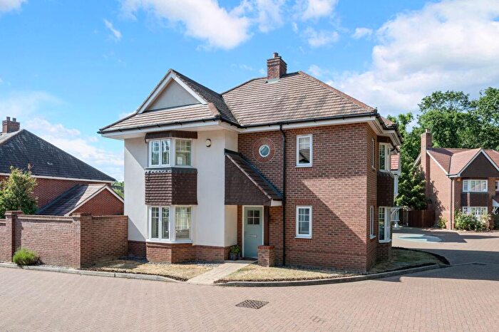 4 Bedroom Detached House For Sale In Soprano Way, Esher, KT10