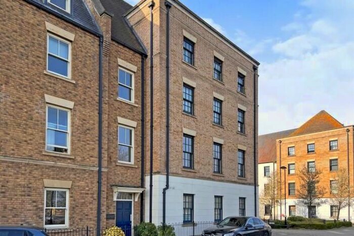 2 Bedroom Flat To Rent In Clickers Drive, Northampton, NN5