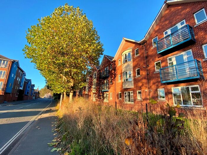 2 Bedroom Flat To Rent In Tudor Street, Central, Exeter, EX4