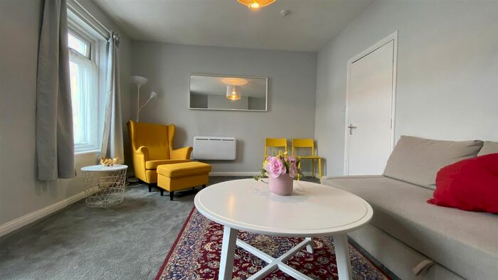 1 Bedroom Flat To Rent In Drummond Road, St. Pauls, Bristol, BS2