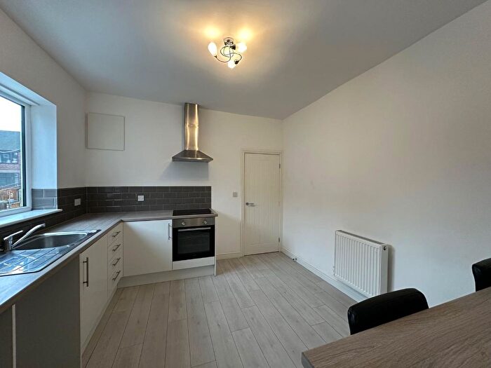2 Bedroom Flat To Rent In High Street, Biddulph, Stoke-On-Trent, ST8