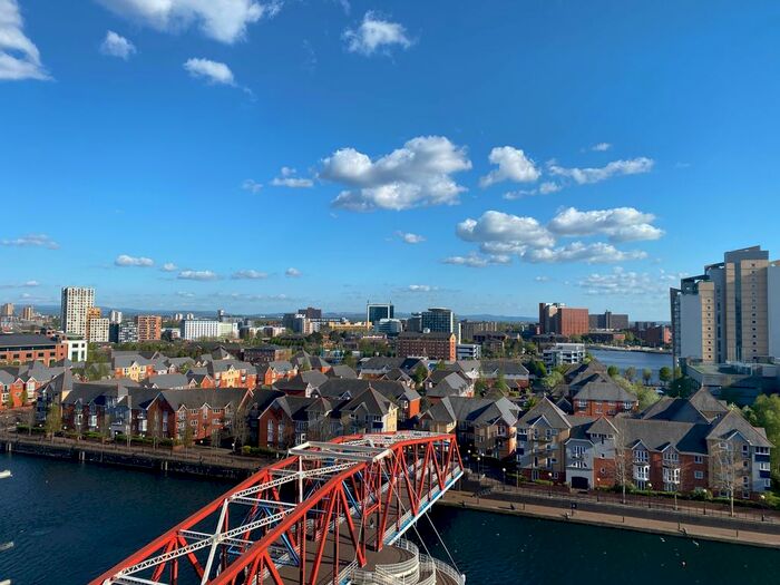2 Bedroom Flat To Rent In The Quays, Salford, M50