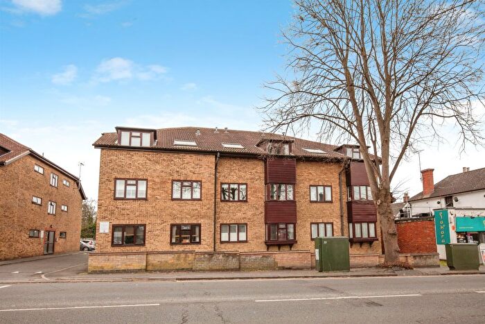1 Bedroom Flat For Sale In Parkside, Burgess Hill, RH15