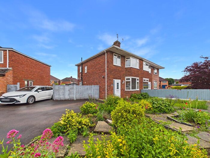 3 Bedroom Semi-Detached House For Sale In Park Avenue, Longlevens, Gloucester, Gloucestershire, GL2