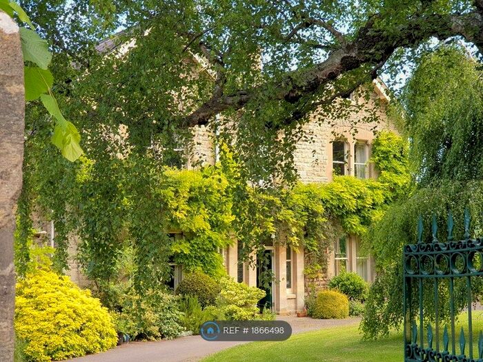 6 Bedroom Detached House To Rent In Enderley House, Stroud, GL5