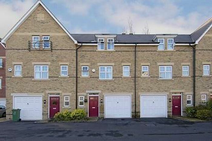 4 Bedroom Town House To Rent In The Waterways, Summertown, OX2